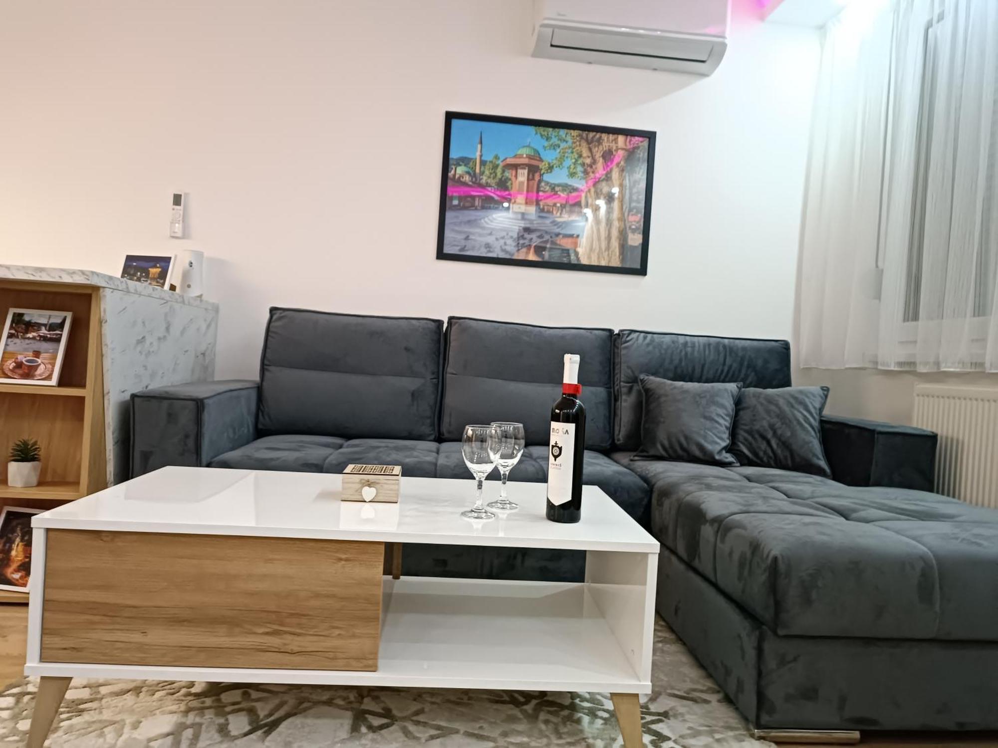 Apartman "Airplane" Сараево Экстерьер фото