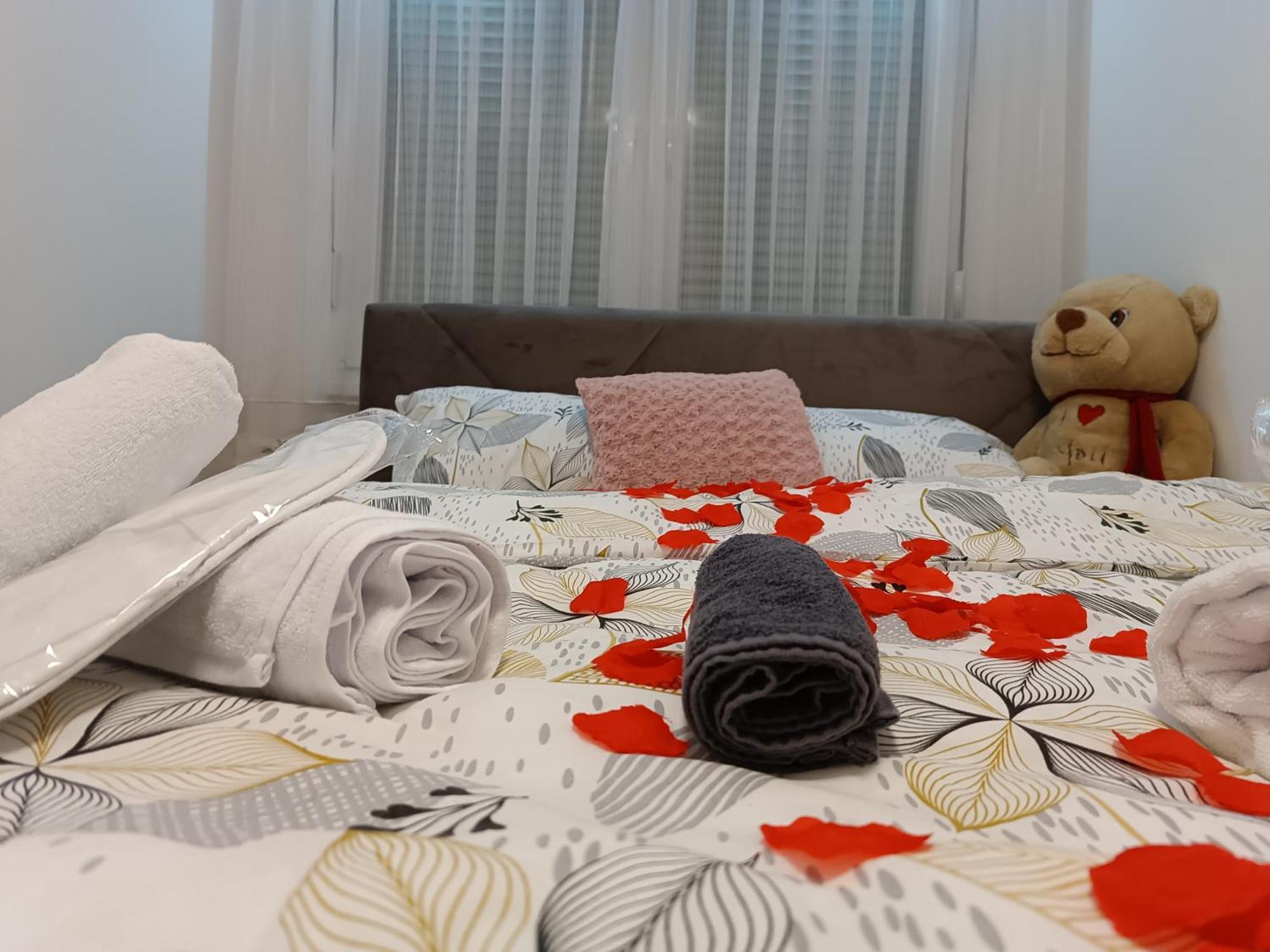 Apartman "Airplane" Сараево Экстерьер фото